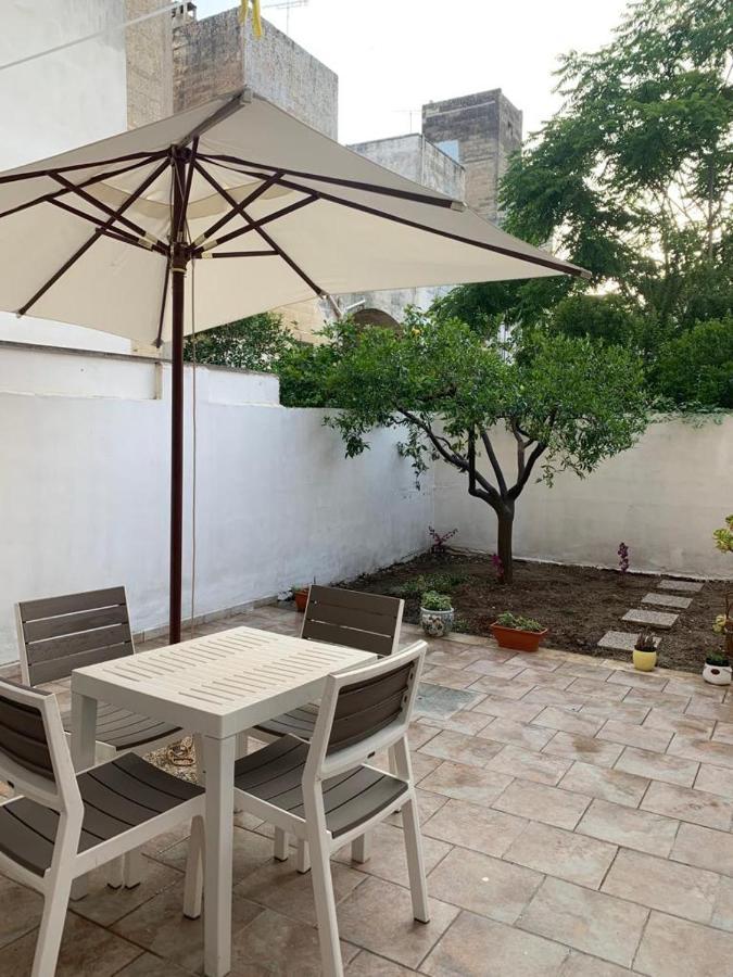Origini - Apartment With Private Garden Лече Екстериор снимка