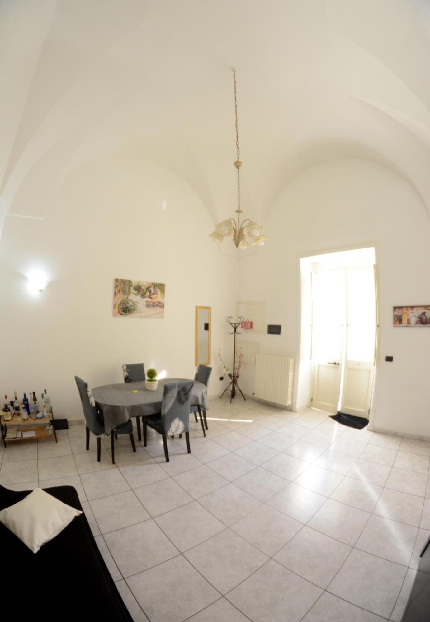 Origini - Apartment With Private Garden Лече Екстериор снимка
